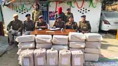 Bihar Crime : मोतिहारी पुलिस की मेगा स्ट्राइक, बोलेरो पर लोड 2 करोड़ का गांजा किया बरामद, फिल्मी स्टाइल में खदेड़कर तस्कर को पकड़ा 