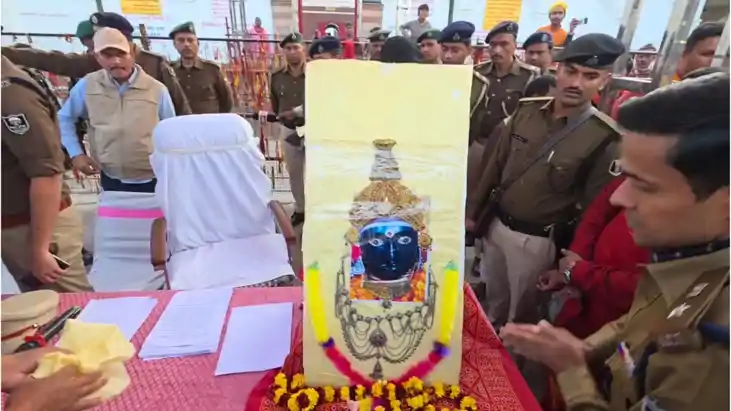 Bihar News : थावे मंदिर चोरी कांड को लेकर पुलिस का बड़ा खुला