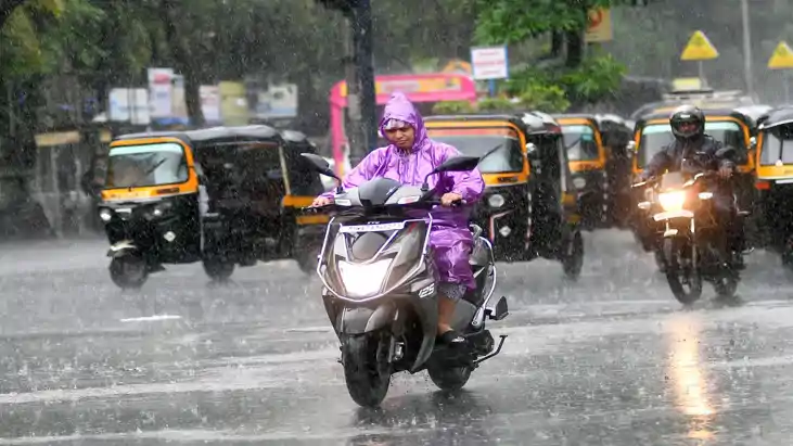 UP weather: लखनऊ समेत कई जिलों में होगी झमाझम बारिश, 4 दिनों UP weather: लखनऊ समेत कई जिलों में होगी झमाझम बारिश, 4 दिनों