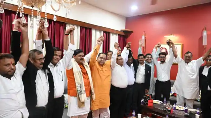 बांकीपुर उपचुनाव: भाजपा को मिला स्व. ताराकांत झा के परिवार क
