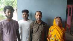 Bihar News: 31 साल बाद घर लौटा बिछड़ा बेटा, वापसी से छलक पड़े अपनों के आंसू