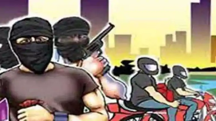 पटना में दिनदहाड़े लूट, फाइनेंस कर्मियों से पिस्टल के बलपर स पटना में दिनदहाड़े लूट, फाइनेंस कर्मियों से पिस्टल के बलपर स