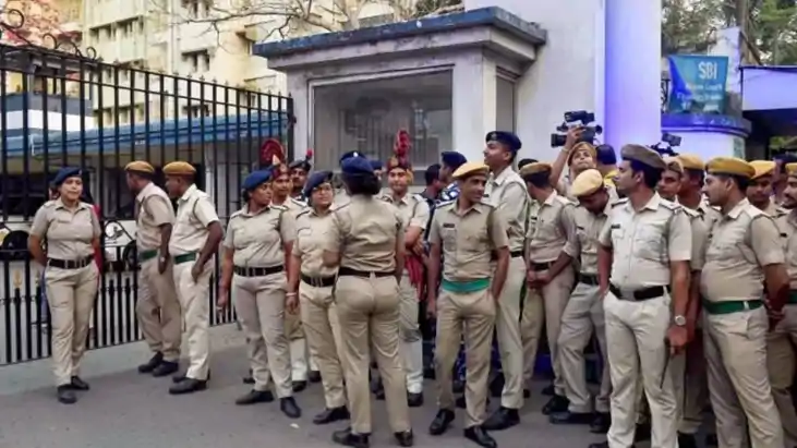 Kolkata gangrape - कोलकात्ता में फिर दोहराई गई आरजी कर मेडिक Kolkata gangrape - कोलकात्ता में फिर दोहराई गई आरजी कर मेडिक