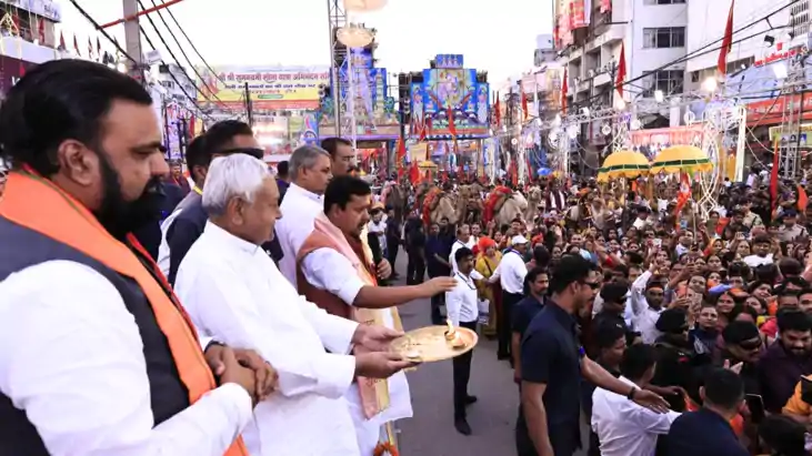 Bihar News : पटना के श्रीराम चौक पर मुख्यमंत्री नीतीश कुमार 