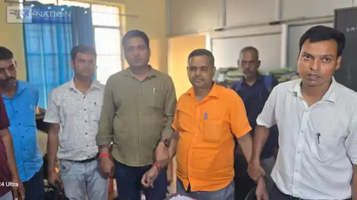 Bihar Education depratment- शिक्षक से रिश्वत लेते रंगेहाथ गि Bihar Education depratment- शिक्षक से रिश्वत लेते रंगेहाथ गि