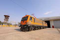 Railway news - माल परिवहन के क्षेत्र में रेलवे के एक नए युग की हुई शुरुआत, पीएम मोदी ने रेलवे के सबसे शक्तिशाली इंजन का किया लोकार्पण