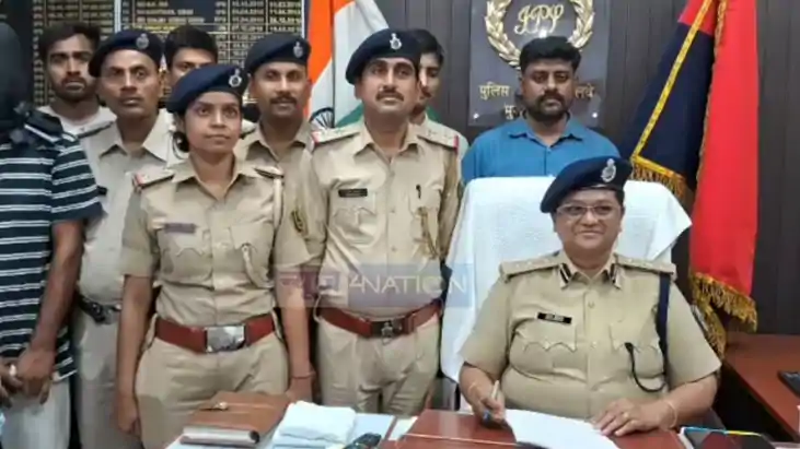 Muzaffarpur Rail Police Bust Baba Gang 5 Arrested