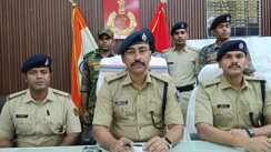 Bihar News : मुजफ्फरपुर में 'ऑपरेशन साइबर प्रहार' के तहत बड़ा खुलासा, ग्राहकों को ठगने वाले गिरोह का शातिर सदस्य हुआ गिरफ्तार