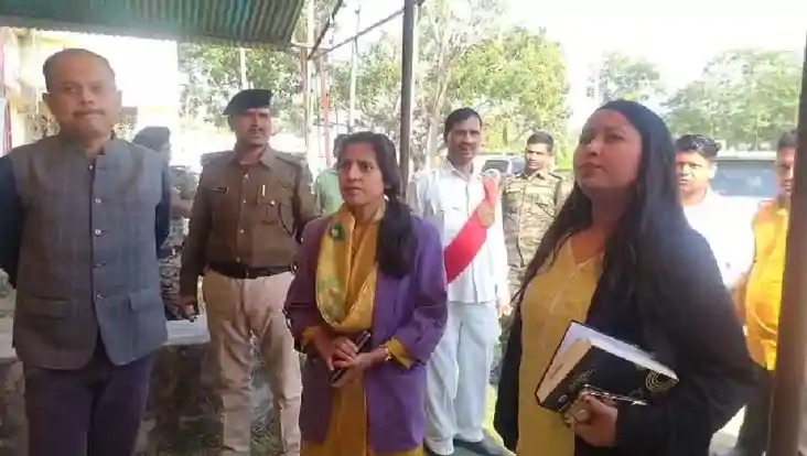 डीएम के सामने पकड़ा गया भ्रष्ट सीओ का झूठ..., RTPS के जर्जर 