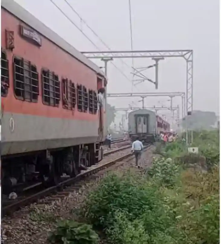 Railway news - दो टुकड़ों में बंटी मुंबई से भागलपुर जा रही ए Railway news - दो टुकड़ों में बंटी मुंबई से भागलपुर जा रही ए
