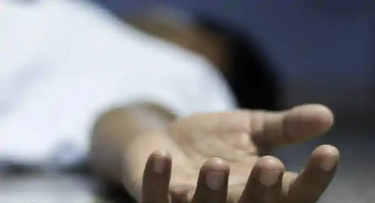 मुजफ्फरपुर में बहन के यहां छठ मनाने गए युवक के शरीर पर गिरा  मुजफ्फरपुर में बहन के यहां छठ मनाने गए युवक के शरीर पर गिरा