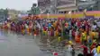 सासाराम के छठ व्रतियों ने दिया डूबते सूर्य को अर्घ्य, लोगों में दिखा उत्साह सासाराम के छठ व्रतियों ने दिया डूबते सूर्य को अर्घ्य, लोगों में दिखा उत्साह