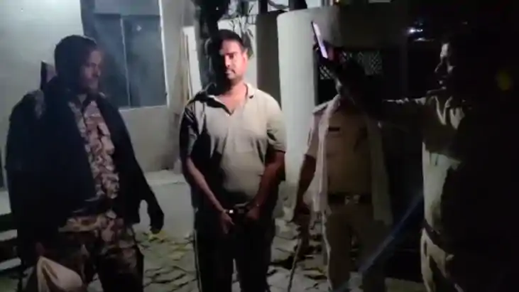 Bihar Crime News : गोपालगंज में तीन लाख के इनामी अपराधी मनीष