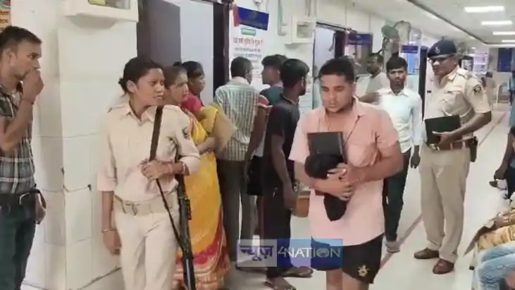 लीगल ऑफसर की पिटाई