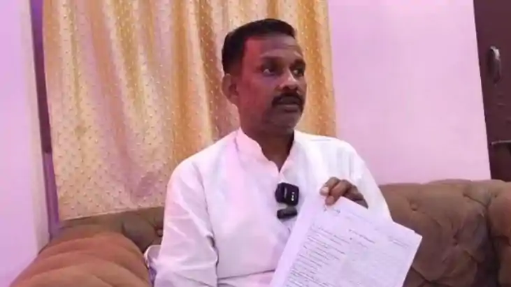 पूर्व मुख्य पार्षद प्रतिनिधि ने शेरघाटी नगर परिषद के EO पर फ