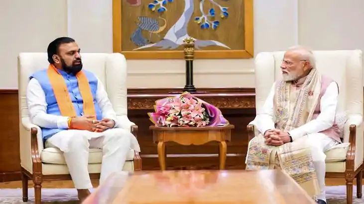 मोदी सम्राट 