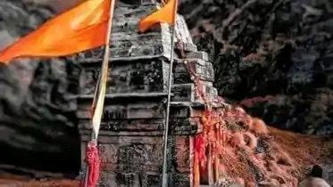 Raksha Bandhan 2026: रक्षाबंधन पर सिर्फ एक दिन खुलता है यह अनोखा मंदिर, भगवान को राखी बांधती हैं बहनें; जानें मान्यता
