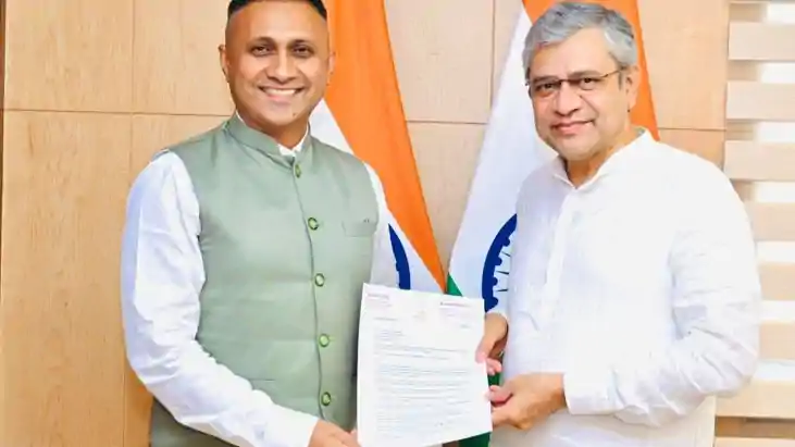 बक्सर विधायक आनंद मिश्र की दिल्ली में उच्च स्तरीय बैठकें, रे