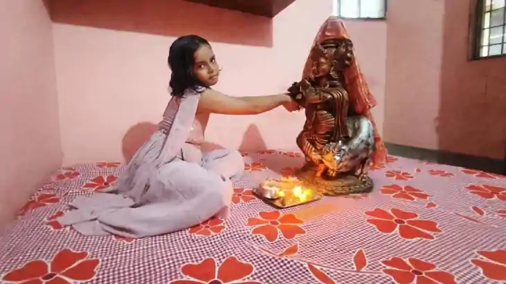 भागलपुर में दिखा रक्षाबंधन का अनोखा रूप, मासूम पीहू ने भगवान