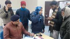 Bihar Road Accident : वैशाली में अज्ञात वाहन की चपेट में आने से युवक की हुई मौत, परिजनों में मचा कोहराम 