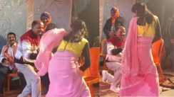 Bihar News : 'तोहार ढोढ़ी दूध के कटोरी ह...' गाने पर सरकारी शिक्षक ने किया कमरतोड़ डांस, वीडियो सोशल मीडिया में हुआ वायरल 