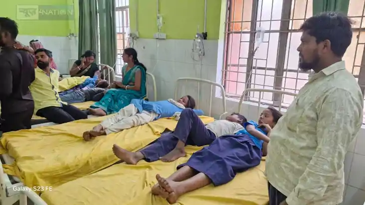 BIHAR SCHOOL NEWS - एमडीएम में परोसे गए खराब अंडे खाने से 60 BIHAR SCHOOL NEWS - एमडीएम में परोसे गए खराब अंडे खाने से 60