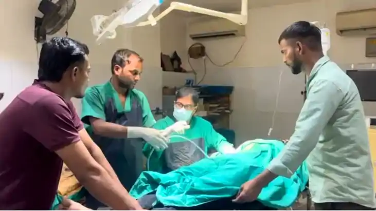 Bihar News : आरा में अपराधियों का तांडव, घर के पास खड़े युवक