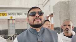 Bihar News : शेखपुरा रेलवे स्टेशन के अधिकारियों पर ब्लैक में तत्काल टिकट बेचने का आरोप, भाजपा नेता का गार्ड लाइन में रह गया खड़ा और दलालों की कट गई चांदी