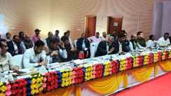 Bihar News : मुंगेर में राजस्व कार्यों की हुई महासमीक्षा, प्रधान सचिव सी के अनिल ने अधिकारियों को दिए मंत्र, कहा-कार्यक्षमता बढ़ाने के लिए करें एआई टूल्स का इस्तेमाल 