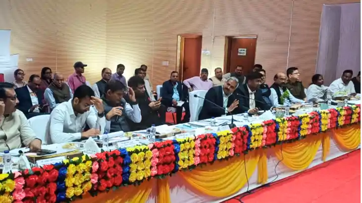 मुंगेर में आयोजित राजस्व प्रशासन आपके द्वार कार्यक्रम में प्