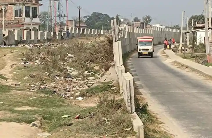 बगहा में सिस्टम की सुस्ती: 69 करोड़ का ROB प्रोजेक्ट चढ़ा ला