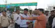 Patna Dranage system - पटना में बारिश से भारी जलजमाव के बाद सड़क पर उतरे डीएम, कहा 1-2 घंटे में लोगों को समस्या से मिलेगी निजात