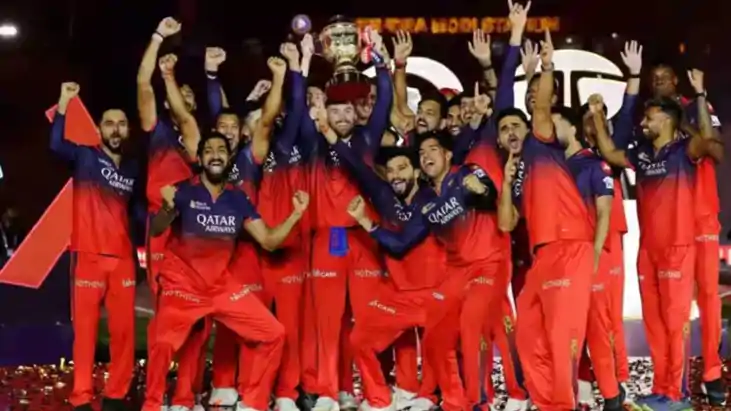 RCB के इस खिलाडी पर महिला ने लगाए, शादी का झांसा देकर यौन शो RCB के इस खिलाडी पर महिला ने लगाए, शादी का झांसा देकर यौन शो