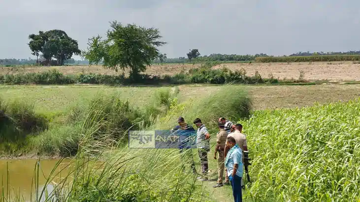 Bihar Crime: तालाब से बोरियों में निकला हड्डियों का जाल, मह Bihar Crime: तालाब से बोरियों में निकला हड्डियों का जाल, मह