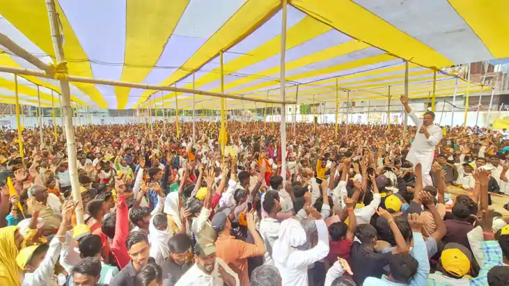 Bihar Politics : सीएम नीतीश के गृह जिले में प्रशांत किशोर ने Bihar Politics : सीएम नीतीश के गृह जिले में प्रशांत किशोर ने