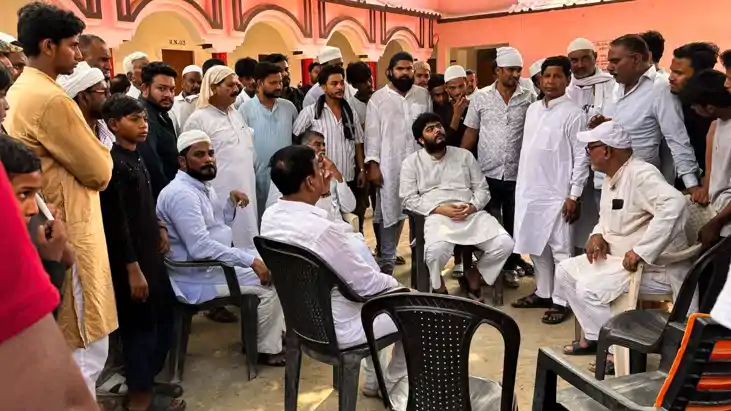 सिवान के हरदिया में खून की होली: तीन सगे भाइयों को मारी गई ग सिवान के हरदिया में खून की होली: तीन सगे भाइयों को मारी गई ग