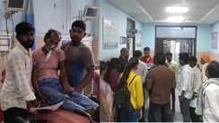 बदहाल-ए- सदर अस्पताल: 'भगवान भरोसे' इमरजेंसी! 45 मिनट से डॉक्टर नदारद, तड़पते रहे मरीज, बोले सिविल सर्जन -मेरा भी फोन नहीं उठाते