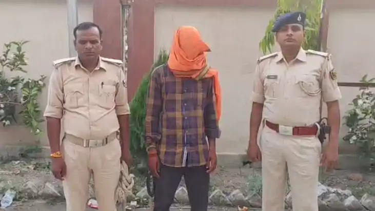 घर की बेटी के प्रेम प्रसंग और अवैध संबंधे से नाराज थे परिजन,