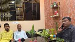 CHC प्रभारी का काला चिट्ठा: अस्पताल की अलमारियां 'बेटी के घर' भेजीं और महिला कर्मियों से की बदसलूकी, जिला परिषद अध्यक्ष ने सिविल सर्जन को किया तलब!