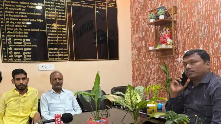 CHC प्रभारी का काला चिट्ठा: अस्पताल की अलमारियां 'बेटी के घर