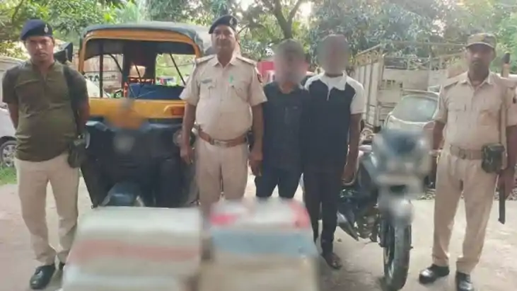 नशा तस्करी पर पुलिस का बड़ा प्रहार, 100 किलो गांजा के साथ दो