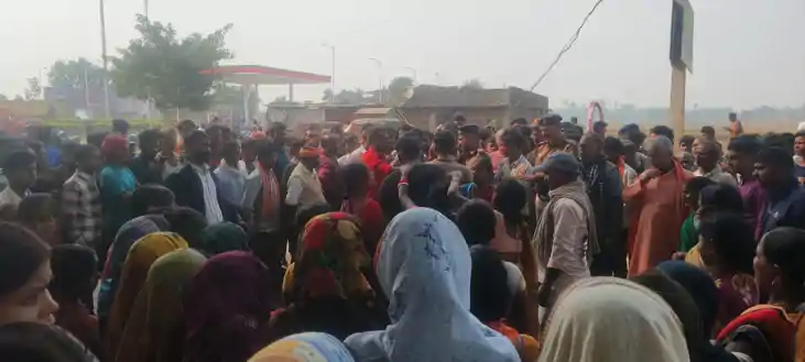 इंटर प्रैक्टिकल की परीक्षा देने जा रहे बाइक सवार को ट्रक ने 