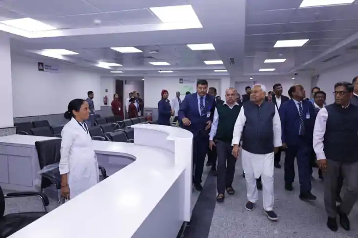 सुबह सचिवालय, दोपहर में महिलाओं को फंड ट्रांसफर, शाम को पीएम