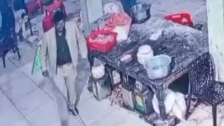 पुलिसकर्मियों की गुंडई का चरम का रेस्टोरेंट स्टाफ से जमकर मा