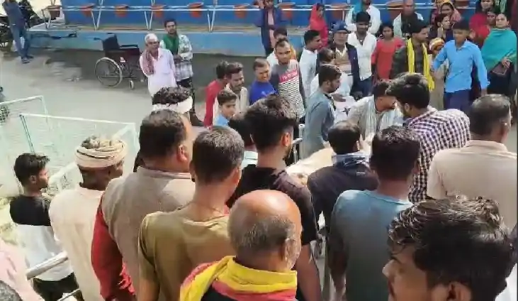 भाजपा के पूर्व महामंत्री को दिनदहाड़े मारी गोली, हालत गंभीर,