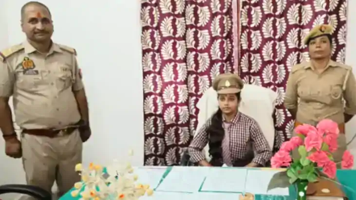 One Day Police Officer : ‘नायक’ फिल्म की तर्ज पर एक दिन की थ One Day Police Officer : ‘नायक’ फिल्म की तर्ज पर एक दिन की थ