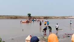 Bihar News : खगड़िया में छठ घाट पर बड़ा हादसा, एक ही परिवार के 3 सहित चार किशोर नदी में हुए लापता, परिजनों में मचा कोहराम  