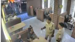 पुलिस को 'गर्मी' पड़ी महंगी, रेस्टोरेंट में भाई-बहन से बदसलूकी का Video Viral, थानाध्यक्ष सस्पेंड