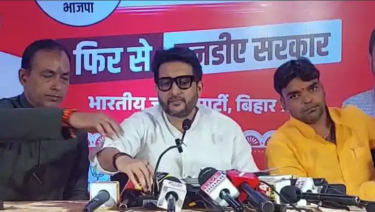 लालू यादव के शासन के कारण बिहार से शुरू हुआ पलायन, सरकार पर  लालू यादव के शासन के कारण बिहार से शुरू हुआ पलायन, सरकार पर