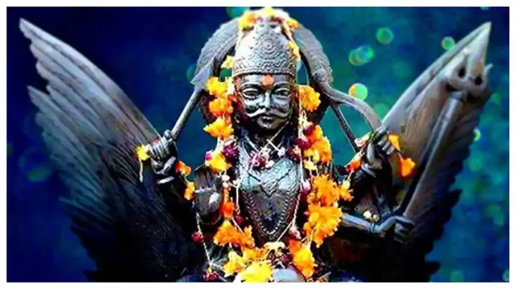 शनिवार के दिन भूलकर भी न करें इन चीजों का सेवन, शनि देव हो स